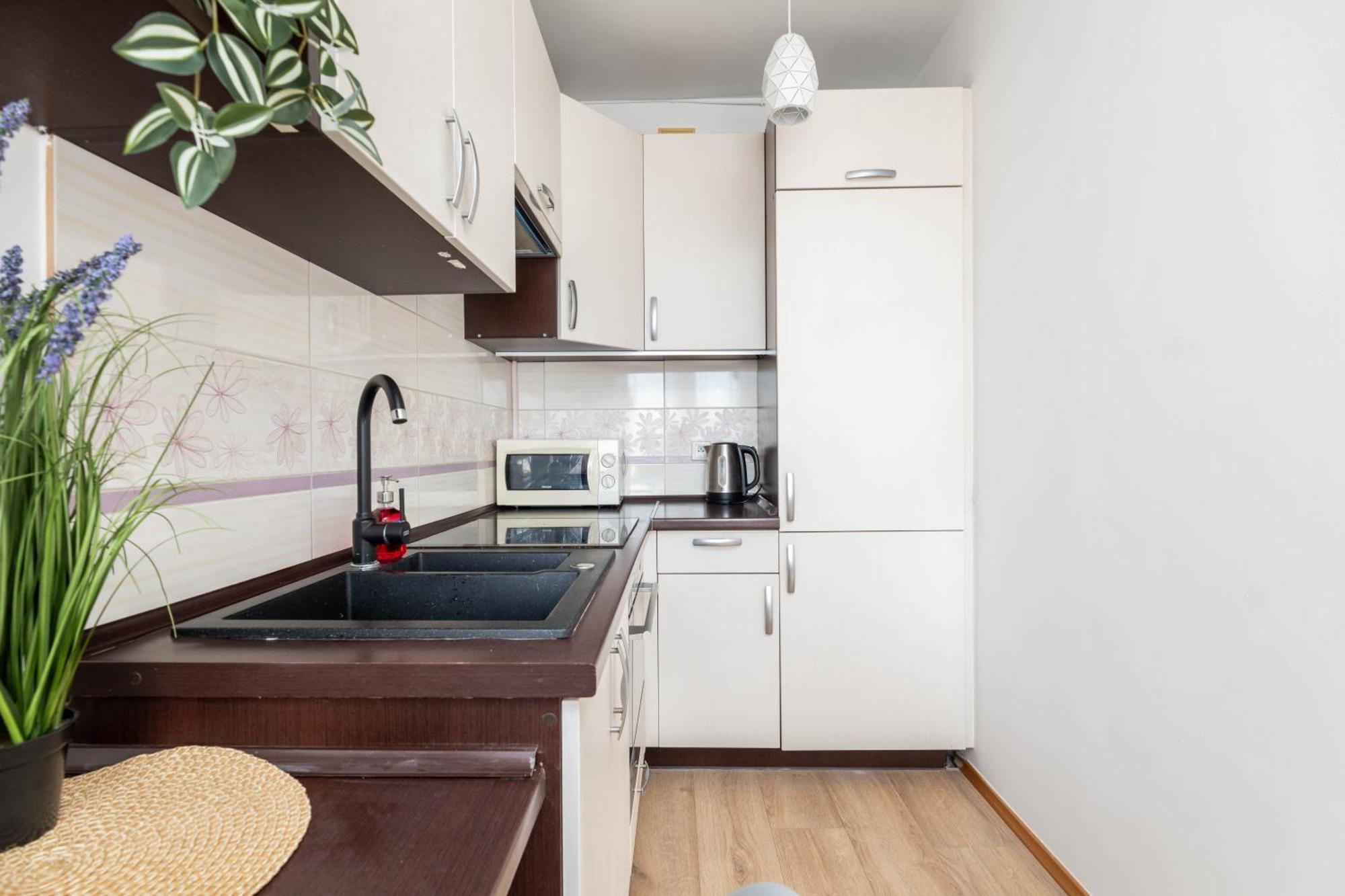 Jonagold Apartment Metro Raclawicka Varsóvia Exterior foto